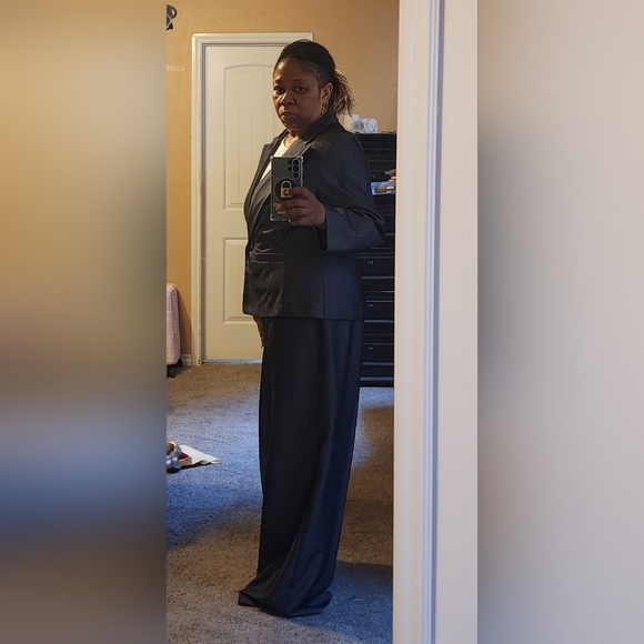 Gray Pantsuit - Picture 2 of 3